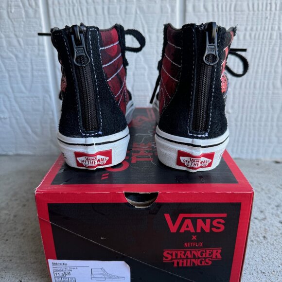 VANS x Stranger Things Sk8-Hi Zip Reissue Friends Don't Lie KIDS SHOES - Picture 6 of 11